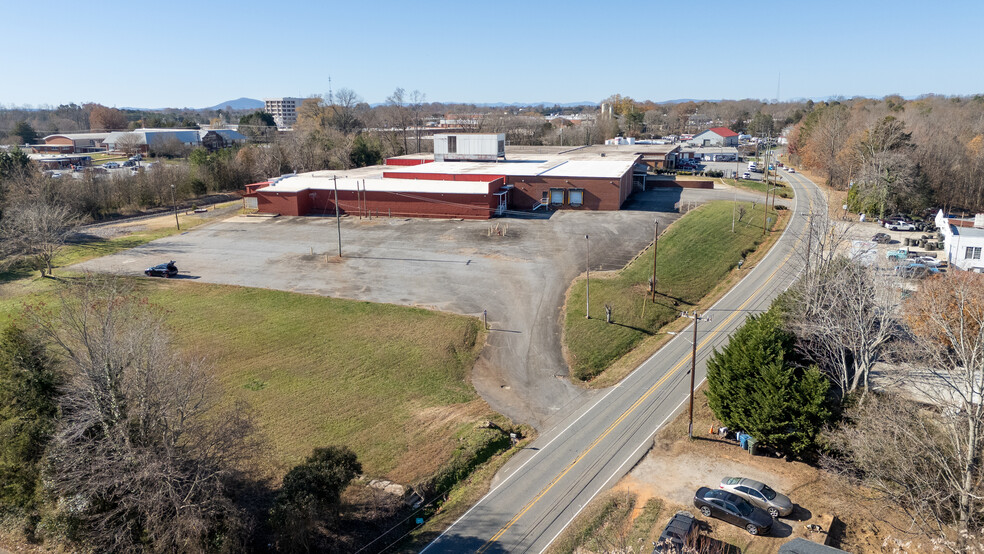 2146 Highland Ave NE, Hickory, NC en venta - Foto del edificio - Imagen 3 de 15