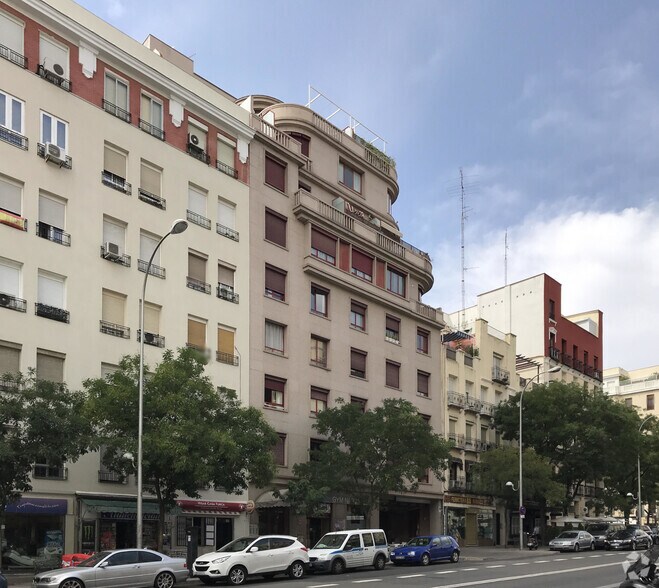 Calle Narváez, 70, Madrid, Madrid en venta - Foto principal - Imagen 1 de 1
