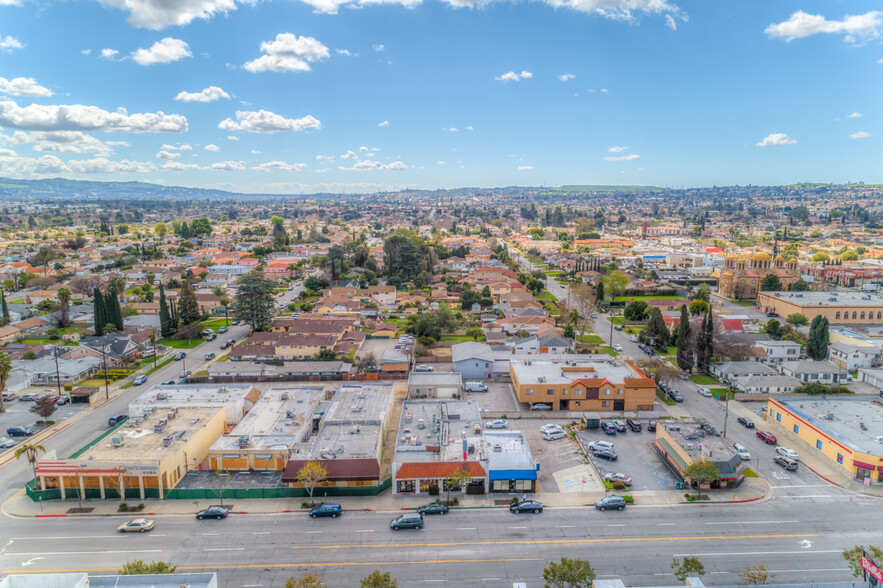 846 E Valley Blvd, San Gabriel, CA en venta - Foto del edificio - Imagen 2 de 38