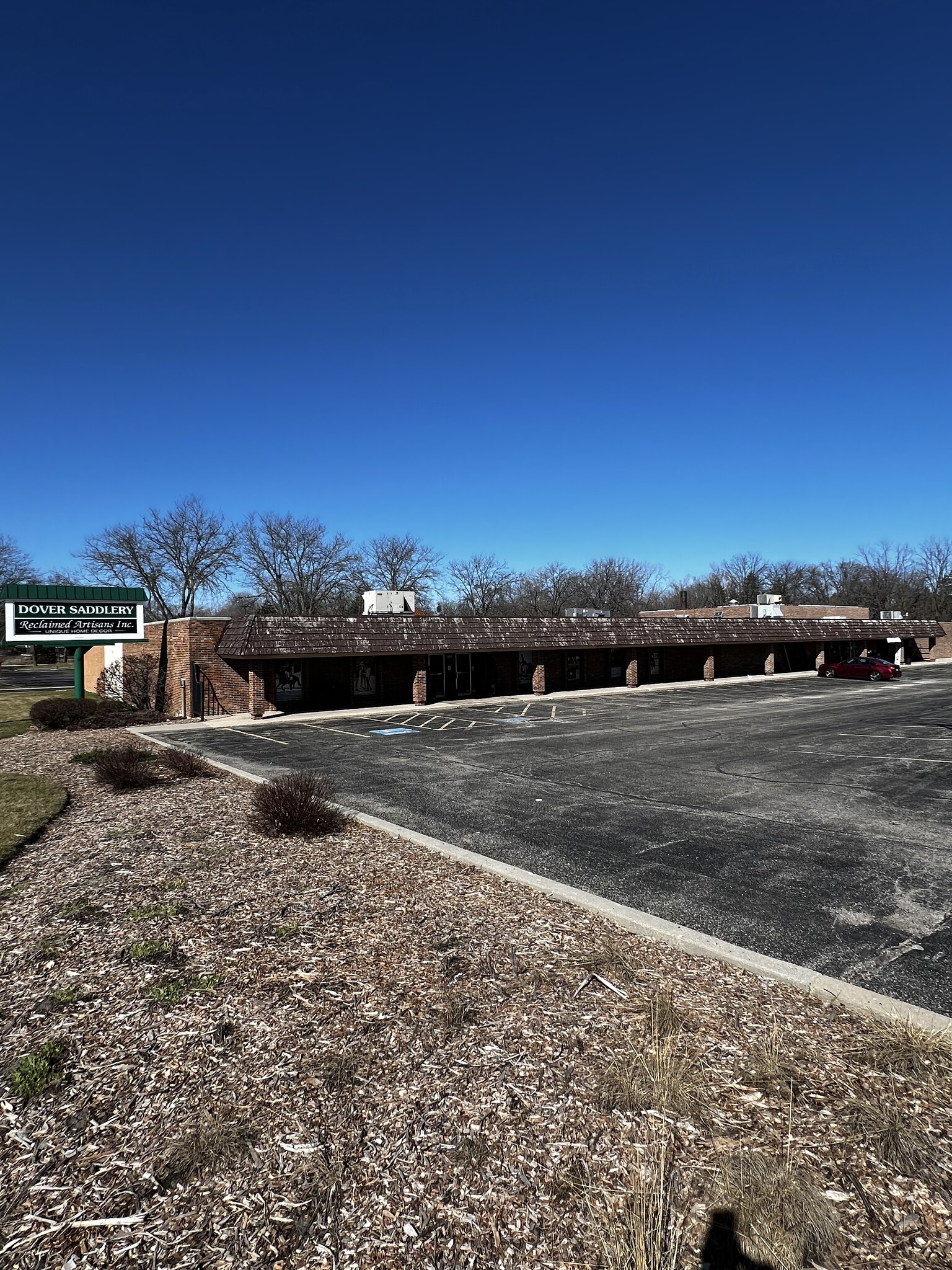 300 Peterson Rd, Libertyville, IL en alquiler Foto del edificio- Imagen 1 de 6