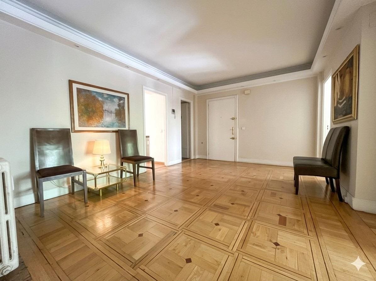 Edificio residencial en Madrid, Madrid en venta Foto del interior- Imagen 1 de 7