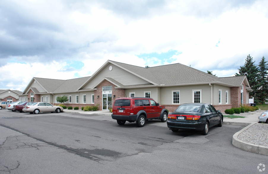 1680 Empire Blvd, Webster, NY en alquiler - Foto del edificio - Imagen 2 de 2