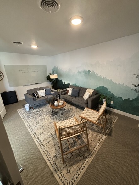 1821 Austin Bluffs Pky, Colorado Springs, CO en alquiler - Foto del interior - Imagen 3 de 4