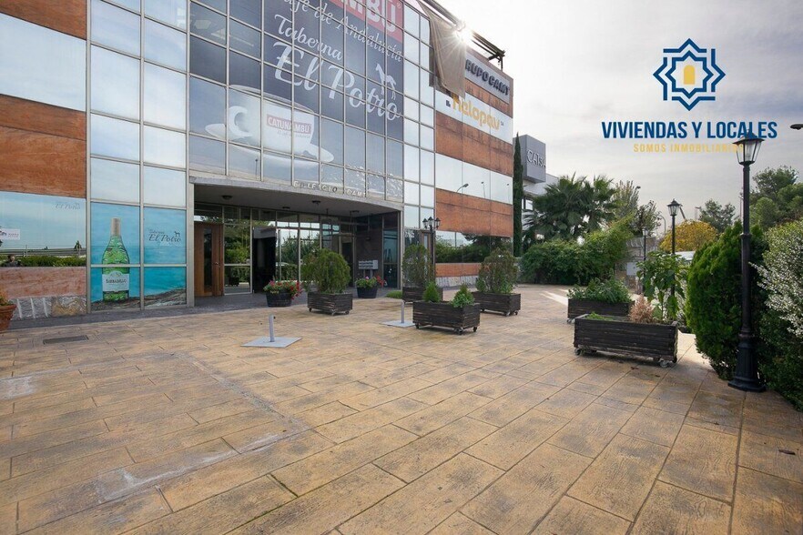 Oficina en Armilla, Granada en venta - Foto del edificio - Imagen 1 de 36