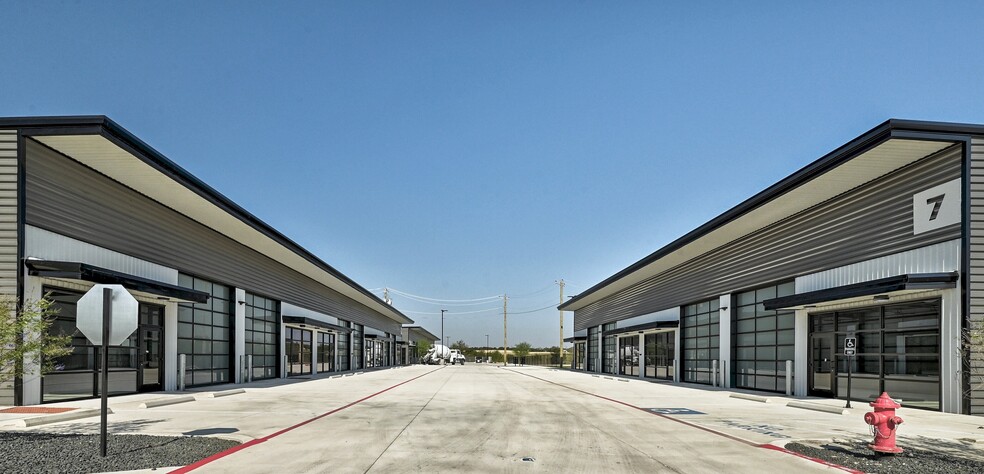 19830 Panther, Pflugerville, TX en alquiler - Foto del edificio - Imagen 3 de 13