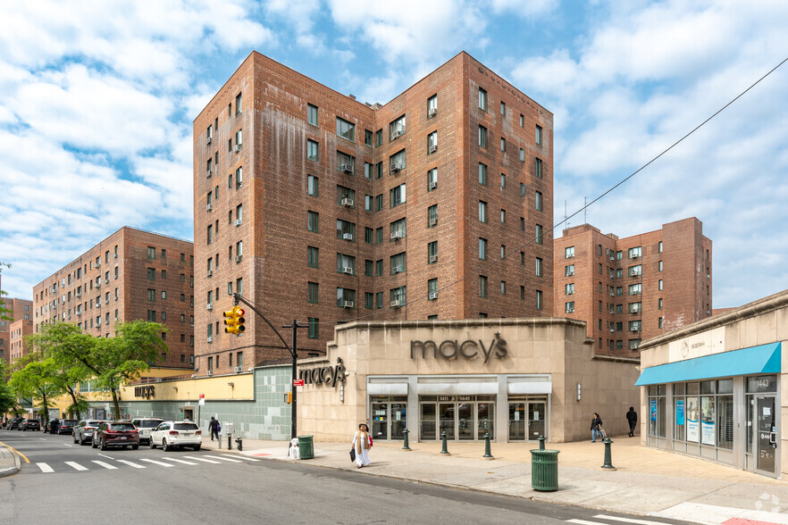 1410-1491 Metropolitan Ave, Bronx, NY en alquiler - Foto del edificio - Imagen 1 de 7