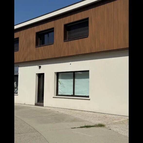 Local en Léognan en venta - Foto del edificio - Imagen 2 de 3