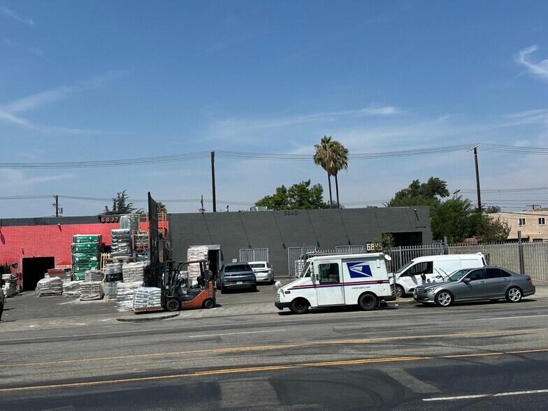 6837-6845 Lankershim Blvd, North Hollywood, CA en venta - Foto del edificio - Imagen 1 de 1
