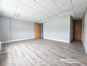 300-310 Happ Rd, Northfield, IL en alquiler Foto del interior- Imagen 2 de 16