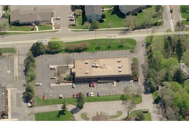 24155 Drake Rd, Farmington Hills, MI en alquiler - Vista aérea - Imagen 1 de 2