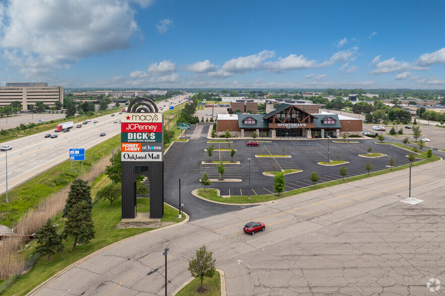 86-750 W 14 Mile Rd, Troy, MI en alquiler - Foto del edificio - Imagen 1 de 22