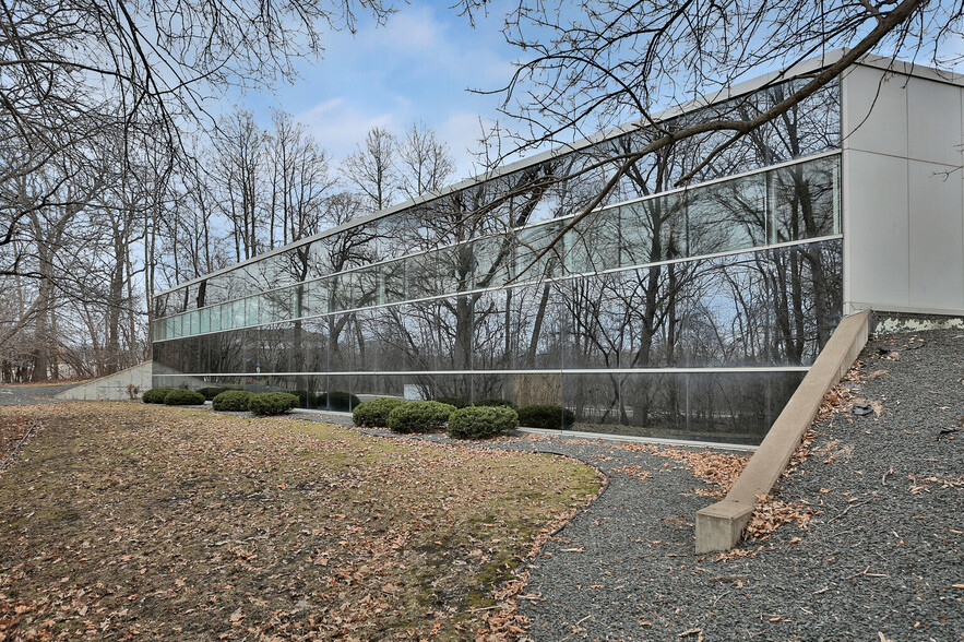 1000 Parkers Lake Rd, Minnetonka, MN en alquiler - Foto del edificio - Imagen 2 de 14