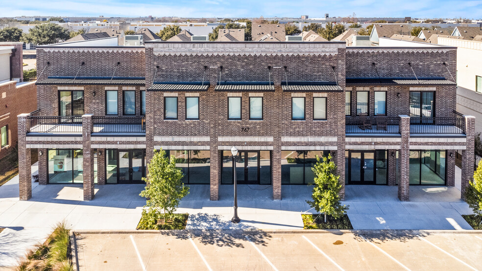 767 W Main St, Coppell, TX en venta - Foto del edificio - Imagen 1 de 34