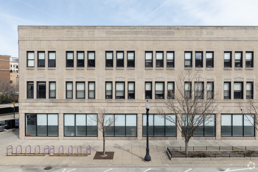 1025 W Sunnyside Ave, Chicago, IL en venta - Foto del edificio - Imagen 2 de 23