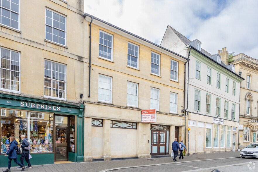 32 Market Pl, Cirencester en venta - Foto del edificio - Imagen 2 de 2