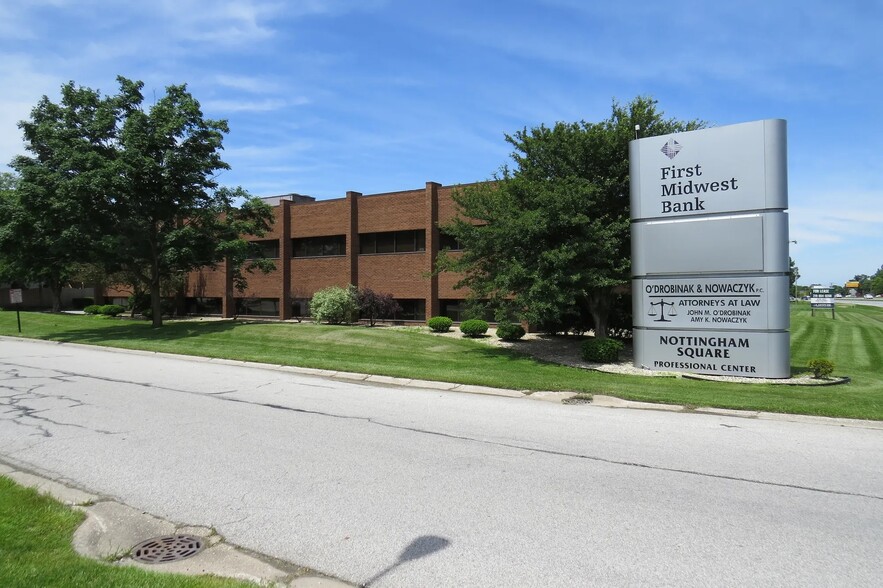 1802 Robin Hood Blvd, Schererville, IN en alquiler - Foto del edificio - Imagen 1 de 12