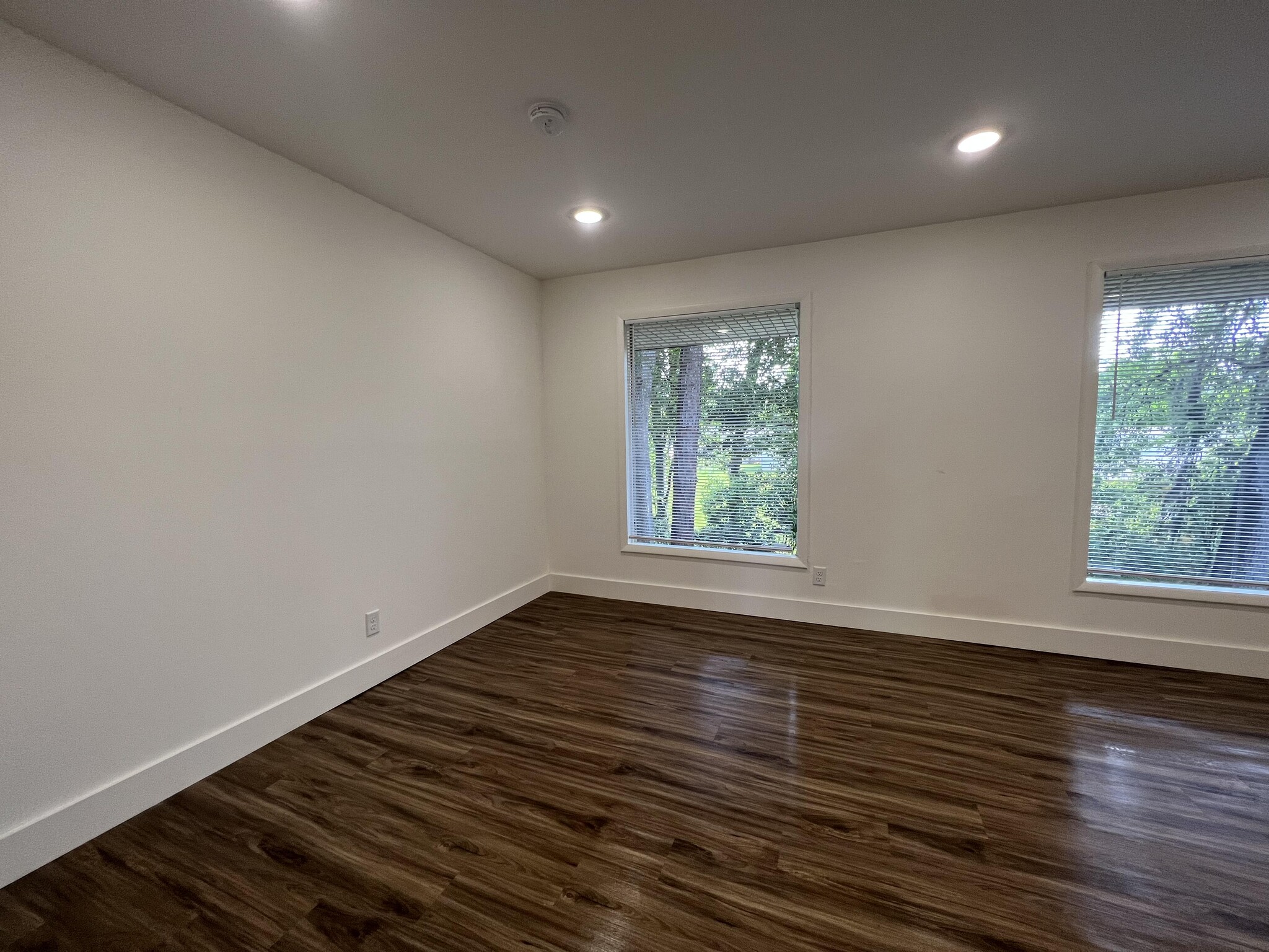 4251 University Blvd, Jacksonville, FL en alquiler Foto del interior- Imagen 1 de 8