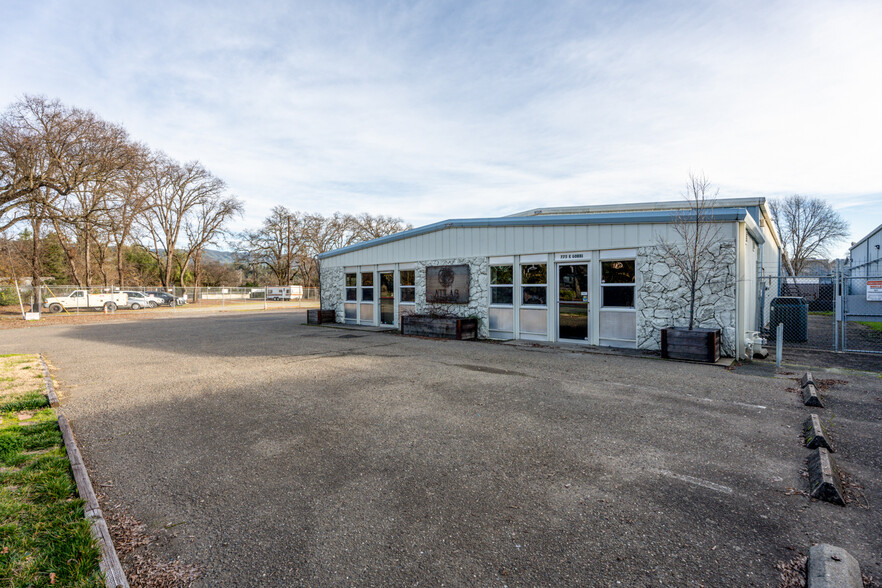 775 E Gobbi St, Ukiah, CA en alquiler - Foto del edificio - Imagen 1 de 7