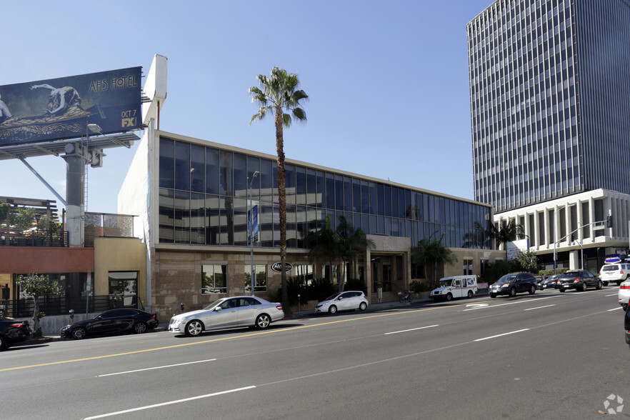 15840 Ventura Blvd, Encino, CA en alquiler - Foto del edificio - Imagen 2 de 17