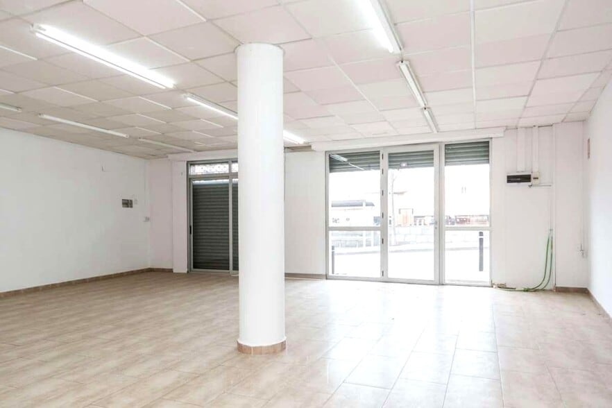Edificio residencial en Castellar del Vallès, Barcelona en venta - Foto del interior - Imagen 3 de 4