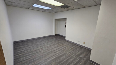 4301 S Federal Blvd, Englewood, CO en alquiler Foto del interior- Imagen 2 de 14