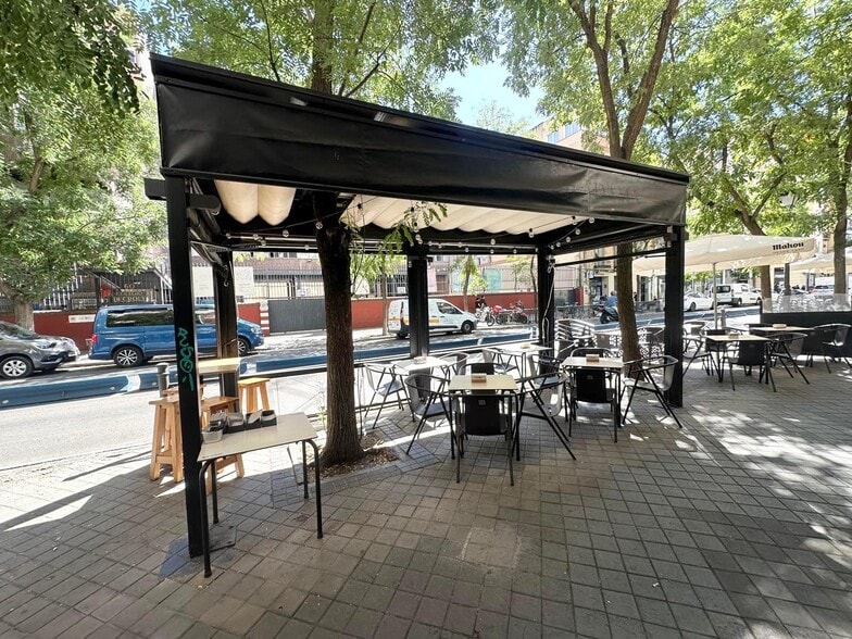 Calle de Guzmán el Bueno, 77, Madrid, Madrid en alquiler - Foto del edificio - Imagen 3 de 5