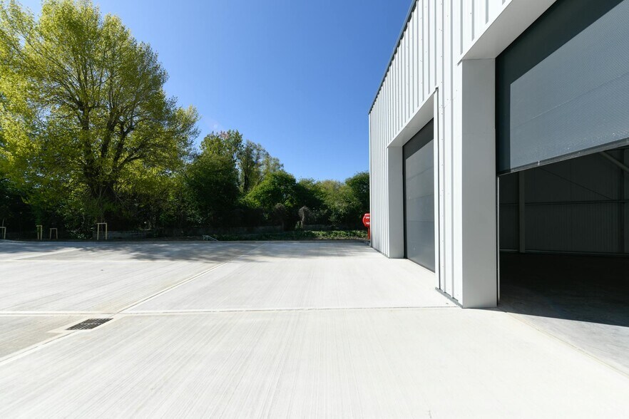 6 Garside Way, Aylesbury en alquiler - Foto del edificio - Imagen 2 de 4