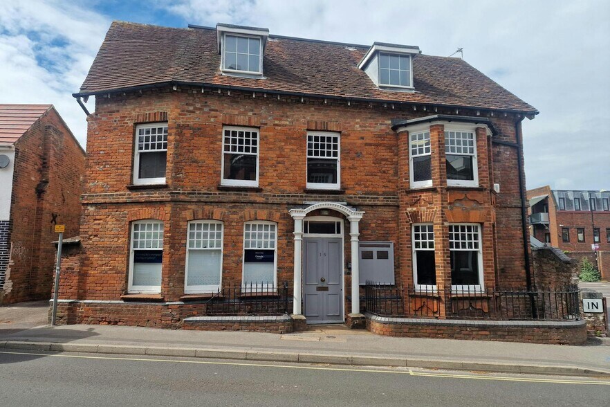 15 Winchester Rd, Basingstoke en alquiler - Foto del edificio - Imagen 1 de 3