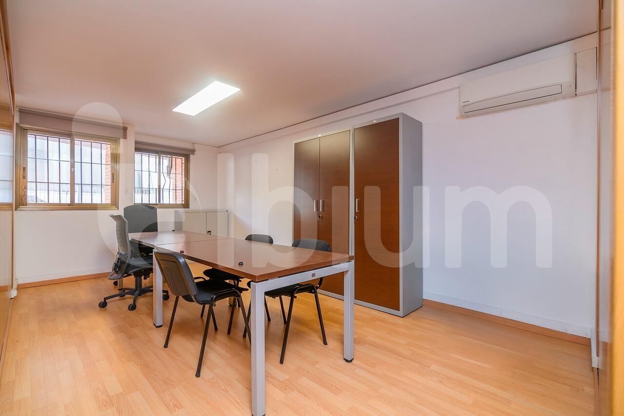 Barcelona, BAR 08029 - Unidad - -  - Foto del interior - Image 1 of 44