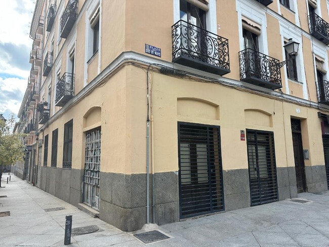 Más detalles de Plaza del Dos de Mayo, 4, Madrid - Local en alquiler