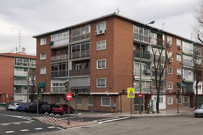 Más detalles de Paseo de los Artilleros, 15, Madrid - Edificio residencial​ en venta