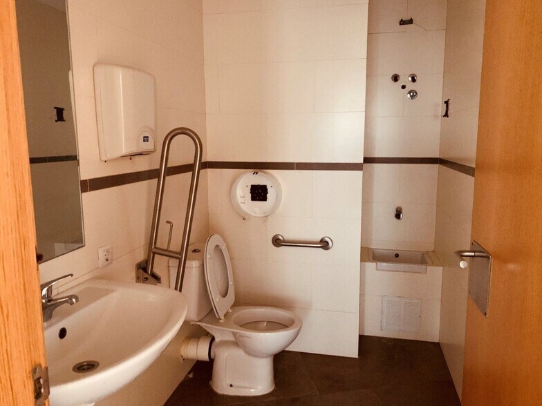 Oficina en Santiponce en alquiler - Foto del edificio - Imagen 2 de 20