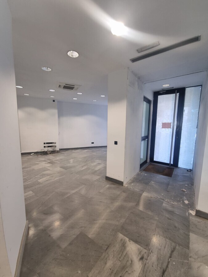 Madrid, MAD 28039 -  -  - Foto del interior - Image 1 of 12