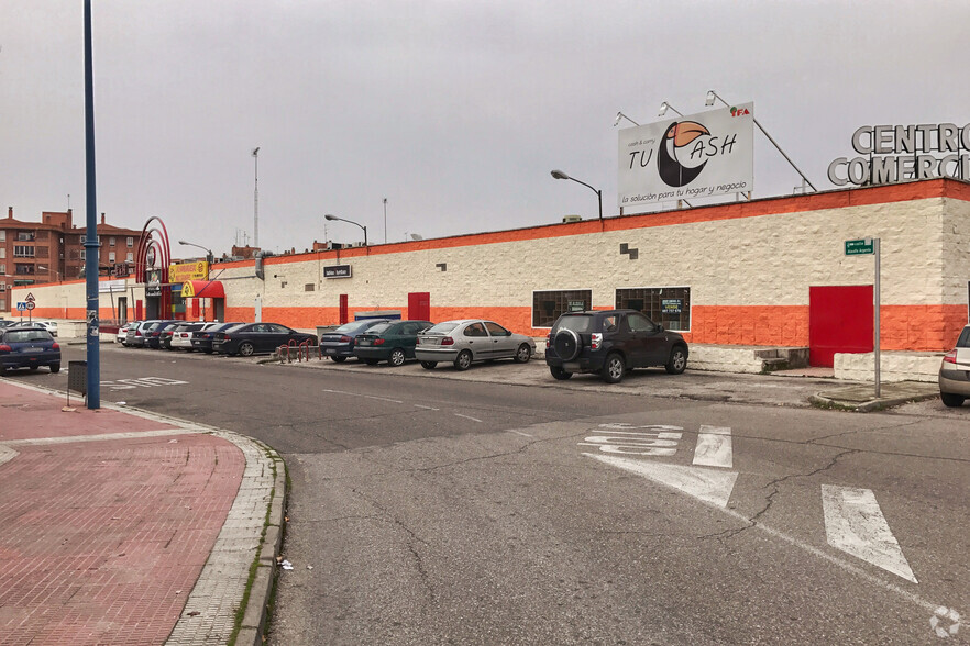 Calle Pablo Casals, 27, Parla, Madrid en alquiler - Foto del edificio - Imagen 1 de 3