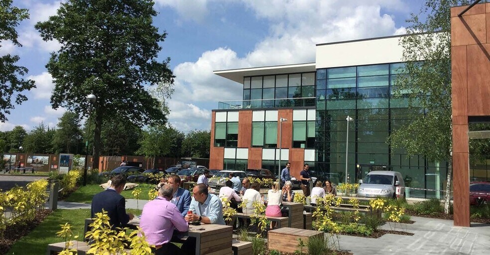 8 Cannon Ln, Maidenhead en alquiler - Foto del edificio - Imagen 2 de 10