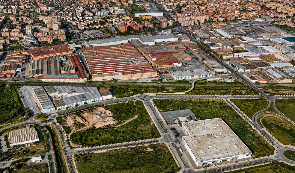 Cami De La Via, 68B-68, Viladecans, Barcelona en venta - Foto del edificio - Imagen 2 de 3