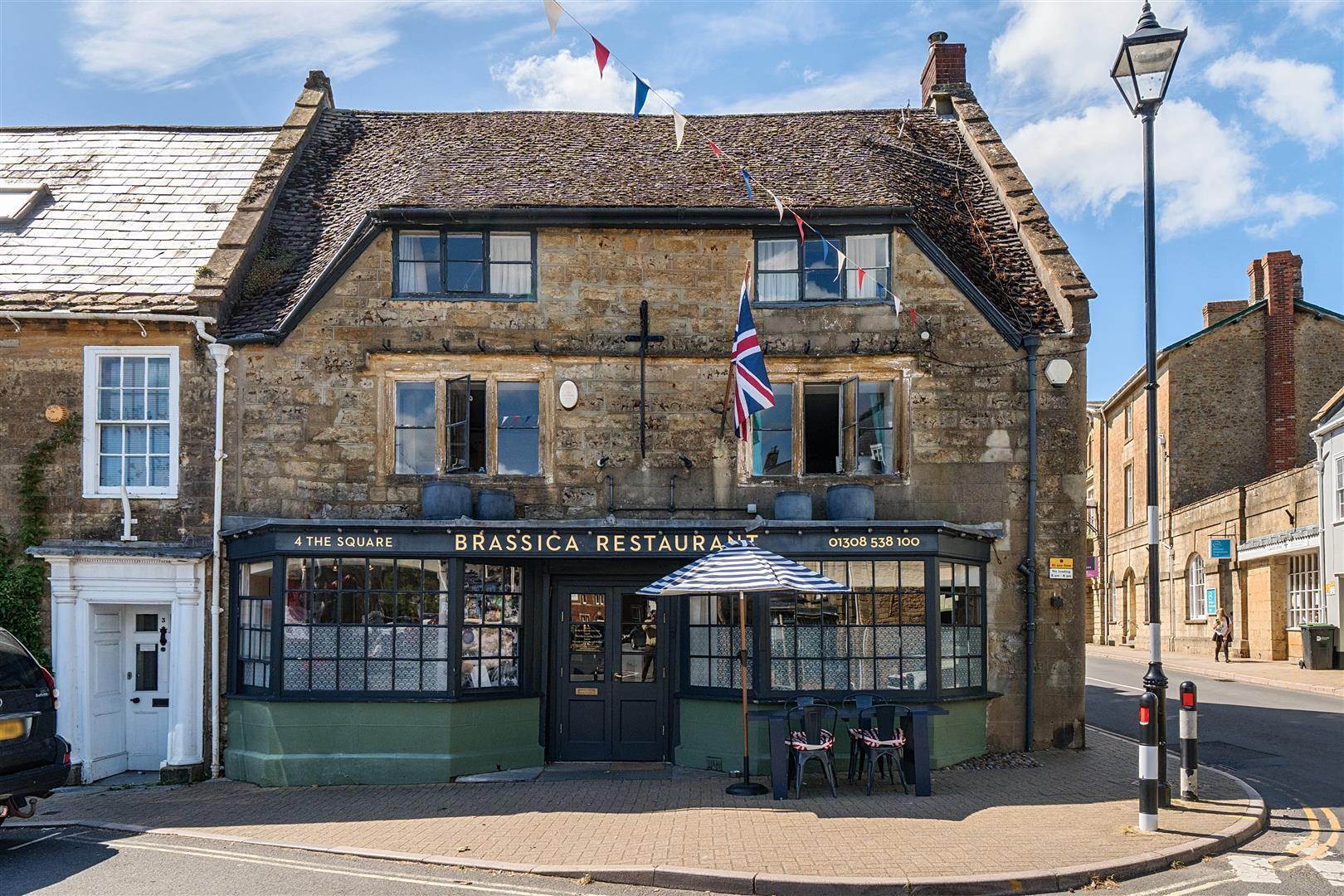 4 The Sq, Beaminster en venta Foto del edificio- Imagen 1 de 16