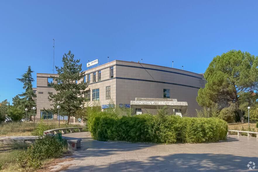 Calle Valle del Tormes, 2, Boadilla Del Monte, Madrid en alquiler - Foto del edificio - Imagen 2 de 7