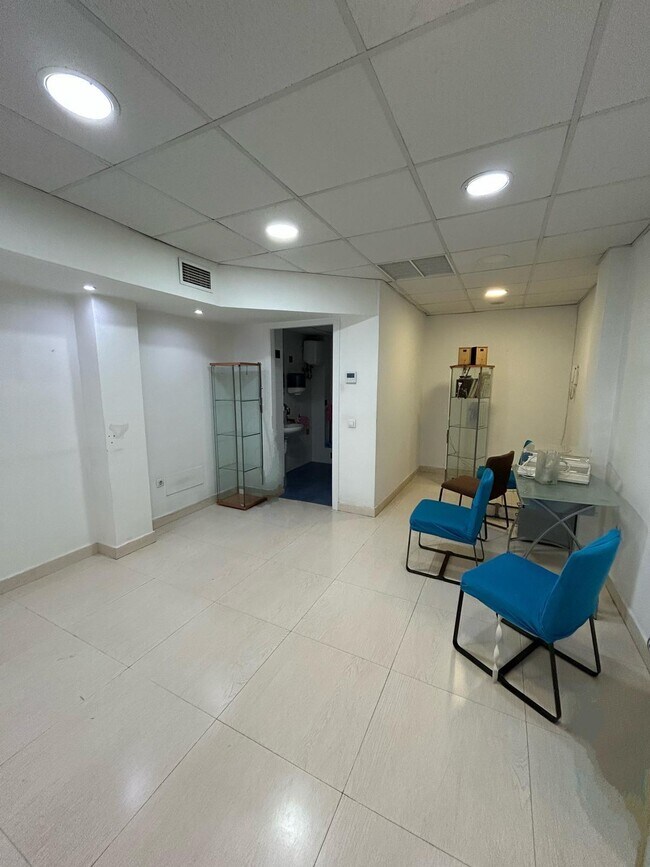 Más detalles de Avenida de Almogávares, 47, Córdoba - Local en alquiler