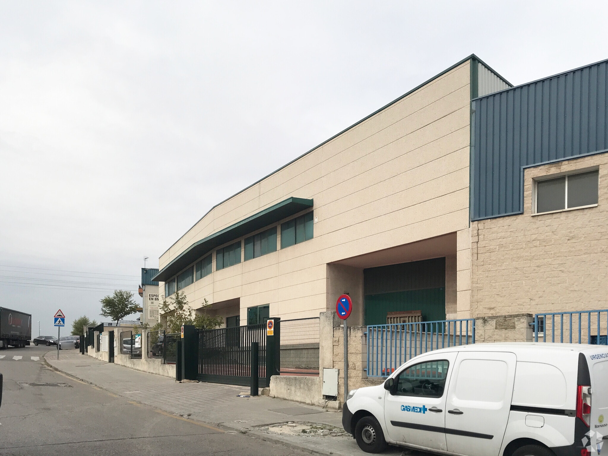 Calle Electrónica, Alcorcón, Madrid en venta Foto del edificio- Imagen 1 de 2