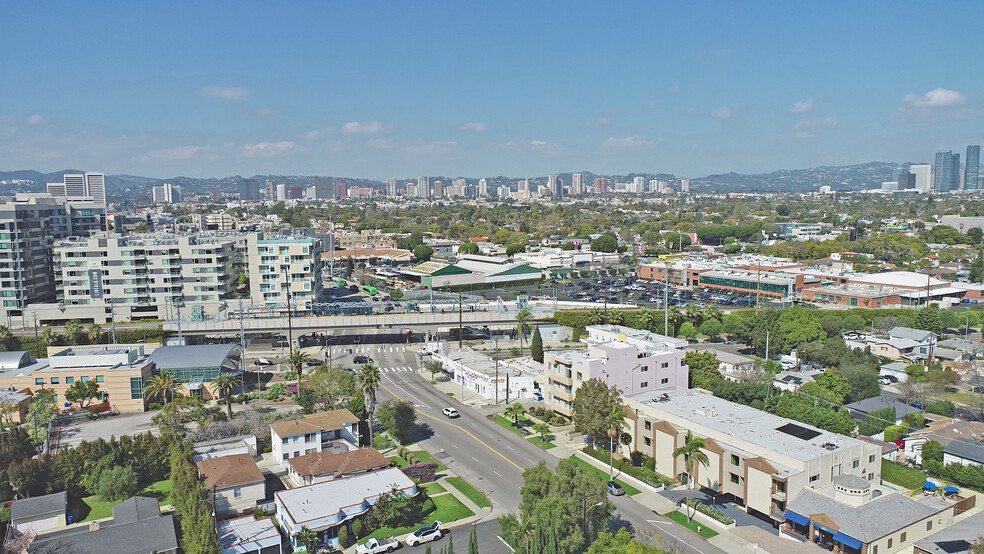 2524 S Sepulveda Blvd, Los Angeles, CA en venta - Foto del edificio - Imagen 2 de 5