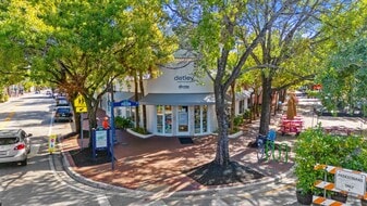 Prime Retail Corner in Coconut Grove - Inmueble