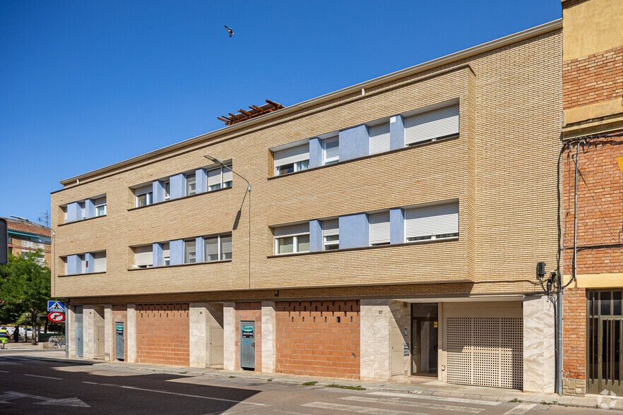 Edificio residencial en Igualada, Barcelona en venta - Foto del edificio - Imagen 2 de 2
