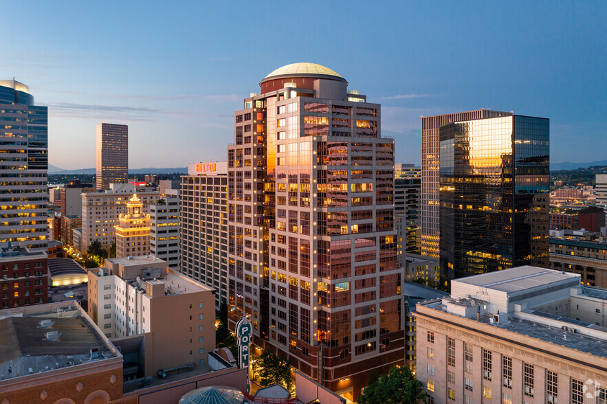 1000 SW Broadway, Portland, OR en alquiler - Foto del edificio - Imagen 1 de 3