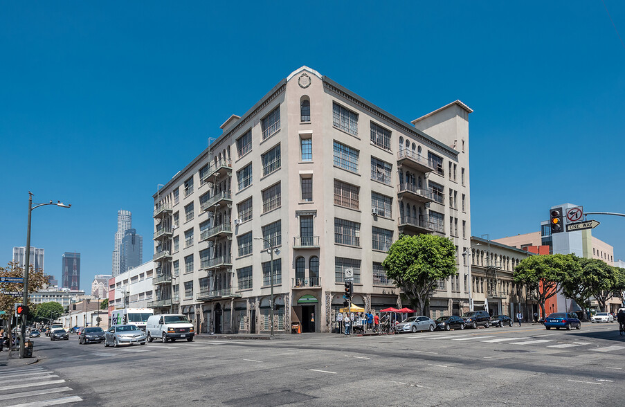 421 E 6th St, Los Angeles, CA en venta - Foto del edificio - Imagen 1 de 10