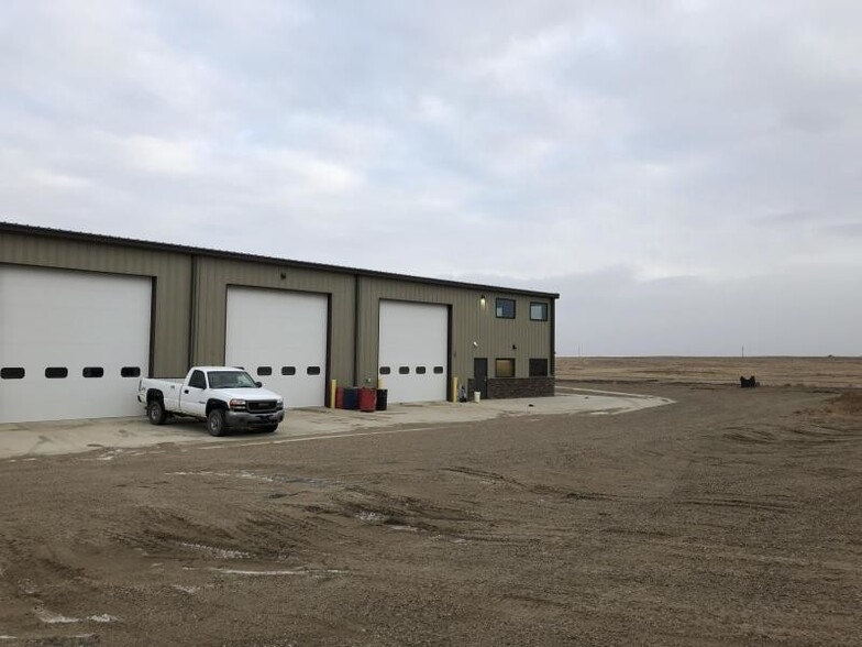 14480 Commerce Park Blvd, Williston, ND en venta - Foto del edificio - Imagen 2 de 21