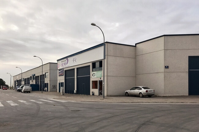 Más detalles de Avenida Industria, 15X, El Viso de San Juan - Nave en venta