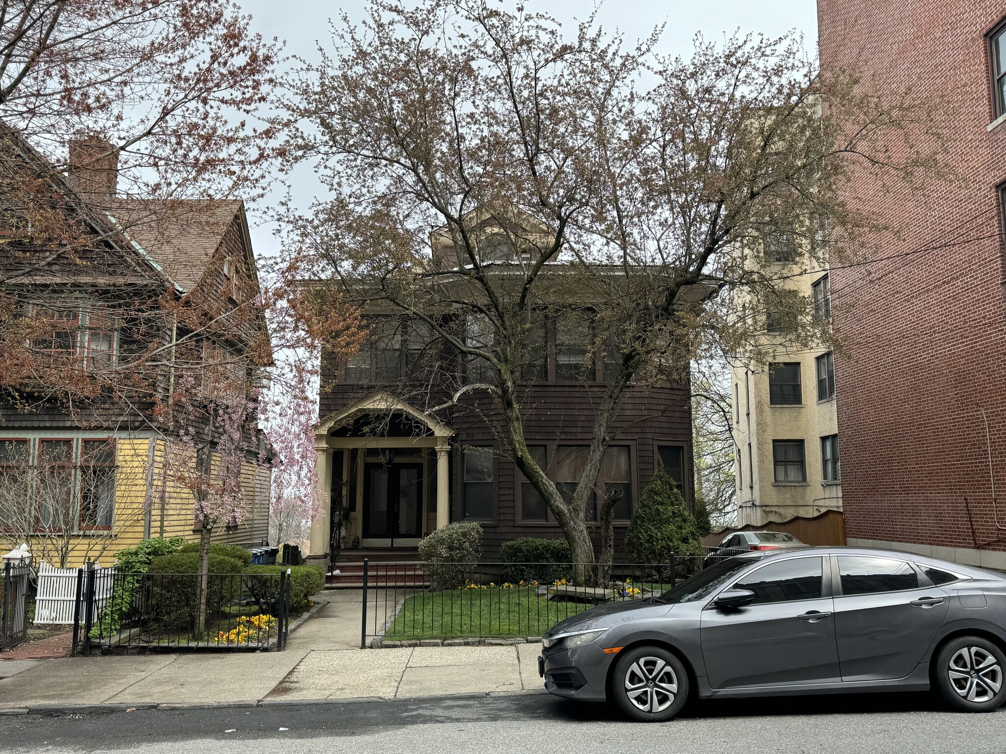 135 Saint Marks Pl, Staten Island, NY en venta Foto principal- Imagen 1 de 6