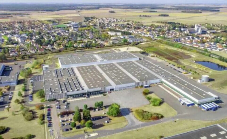 25 Rue  Du Paradis, Ormes en alquiler - Foto del edificio - Imagen 1 de 3