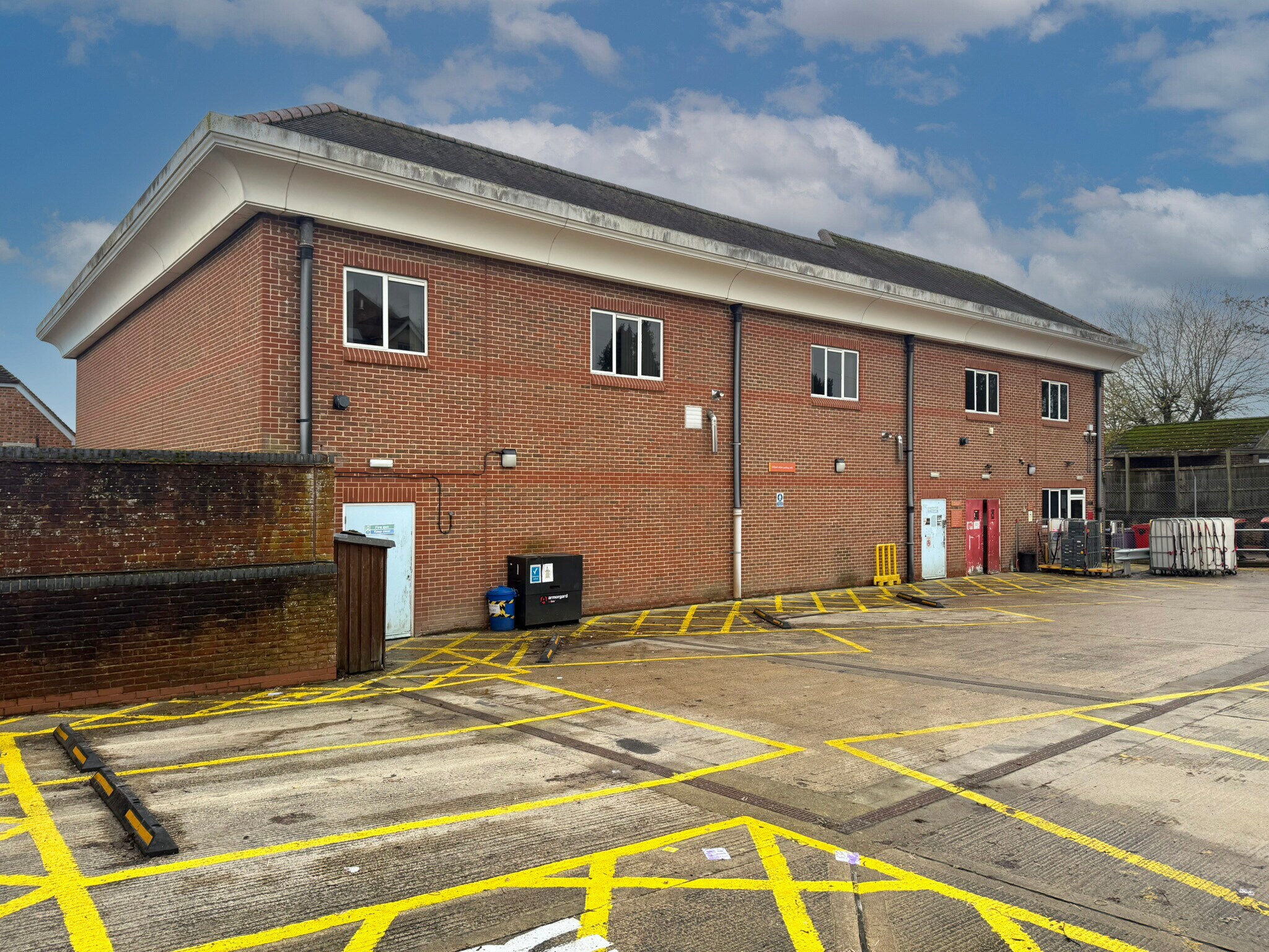 Hyde Ln, Marlborough en venta Foto del edificio- Imagen 1 de 9